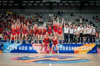 Espanya destrossa Lituània i el Cadí la Seu té dos nous campions d'Europa sub-20 (50-102)