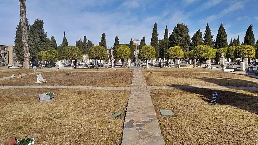 Zona del cementerio de Alicante donde están las fosas X y XI.