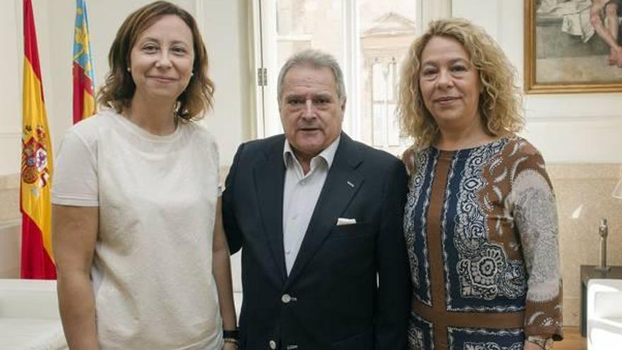 Elena Martínez visita la Diputación de Valencia