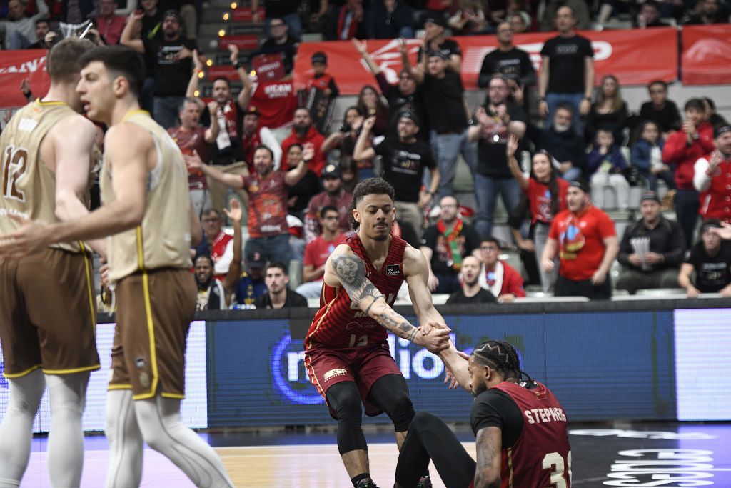 Todas las imágenes del partido del UCAM Murcia contra el Bàsquet Girona