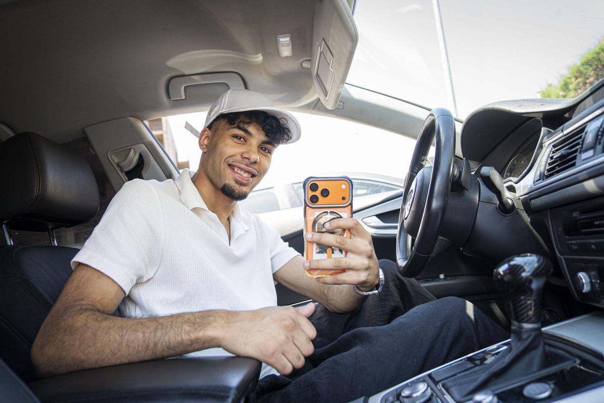Naim Smaili, el jove d'Avinyó que triomfa a TikTok