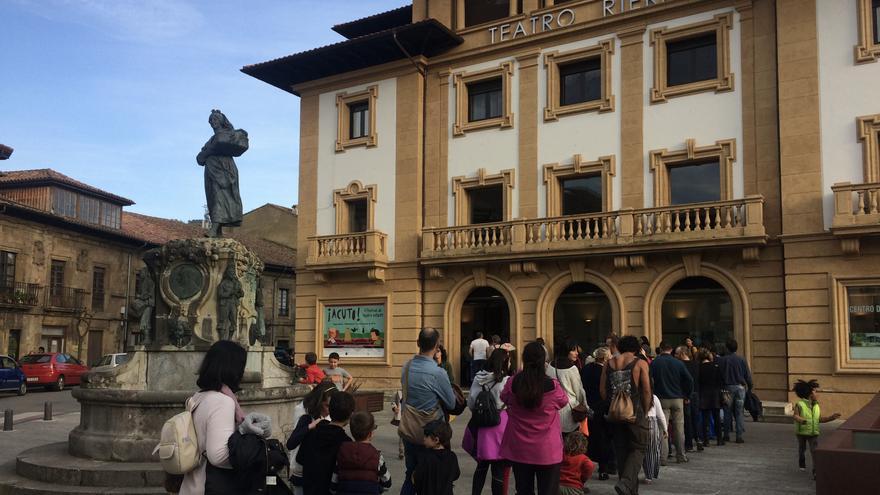 El Teatro Riera de Villaviciosa se recupera tras el parón de la pandemia: 105 días de programación y 8.500 espectadores en el año 2022