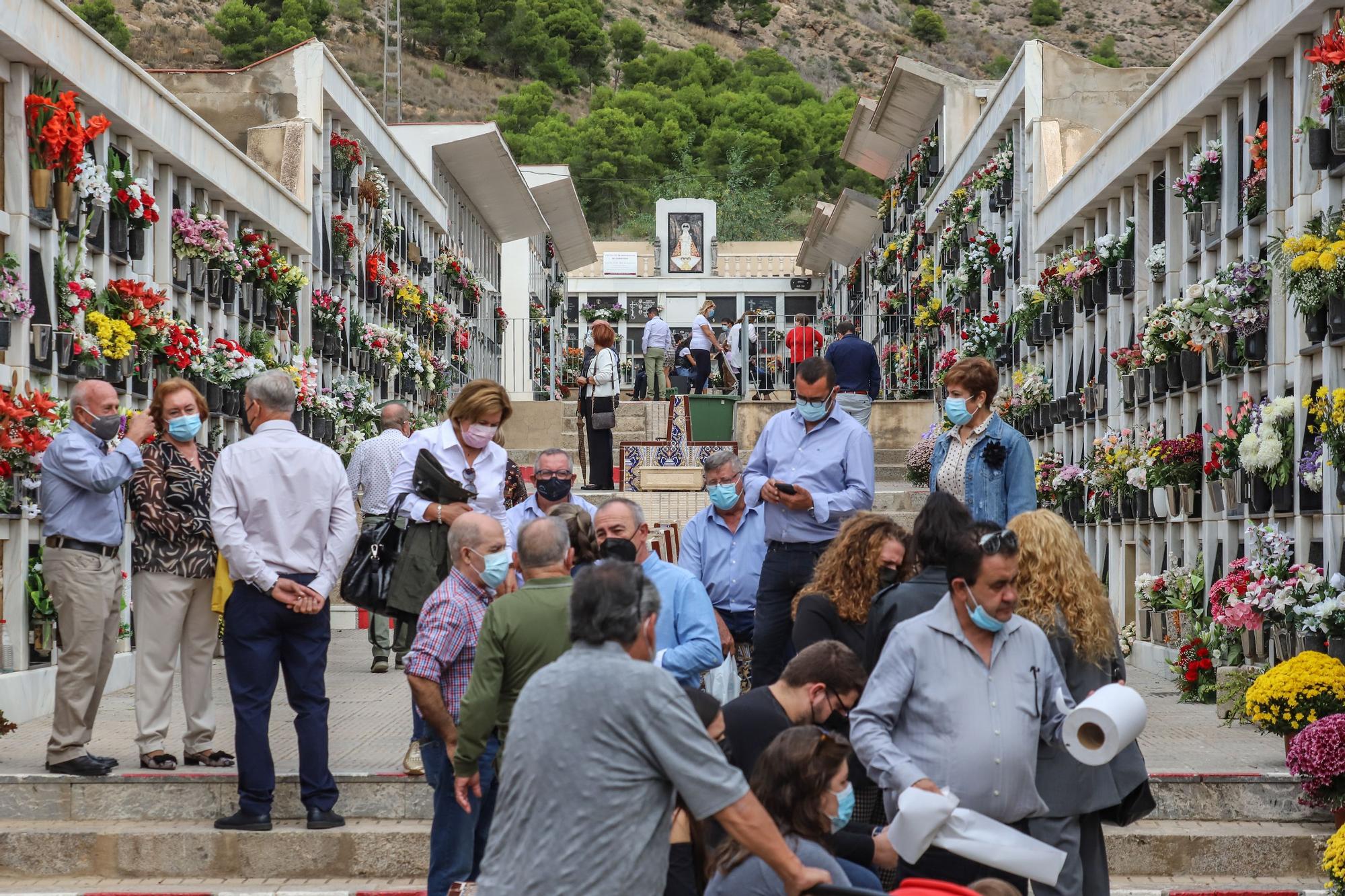 Cementerio de Orihuela en el día de Todos los Santos