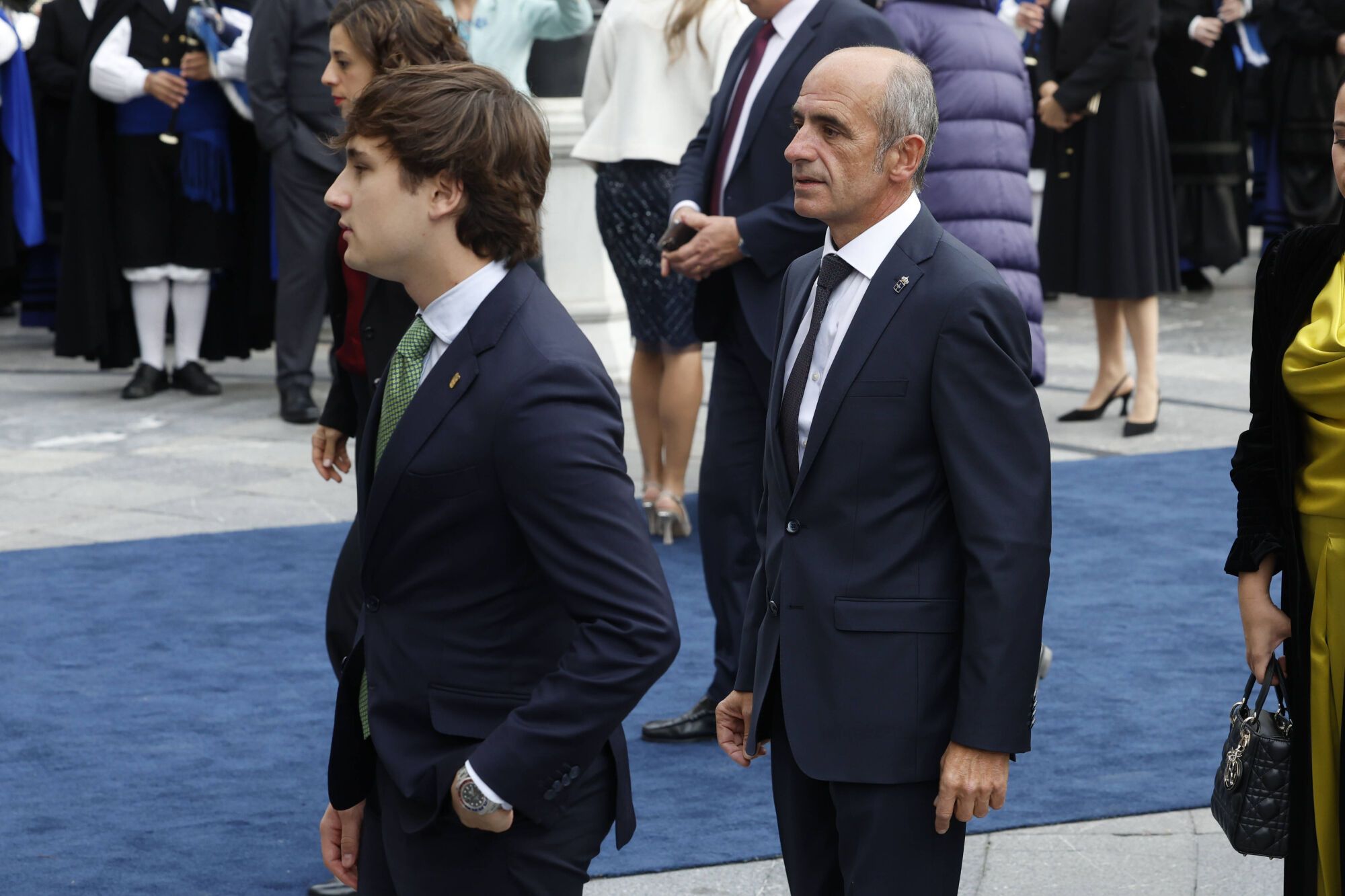  Así fue la llegada de los invitados a los premios "Princesa de Asturias" y su paso por la alfombra azul
