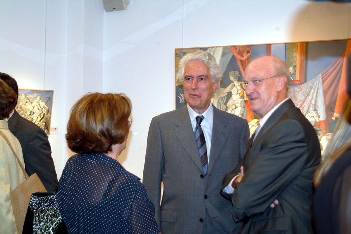 Marià Lorca i Rosa Giner parlant amb Antoni Pitxot