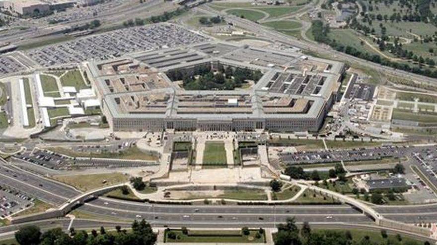 El Pentágono despedirá a la mayoría de sus 46.000 empleados temporales