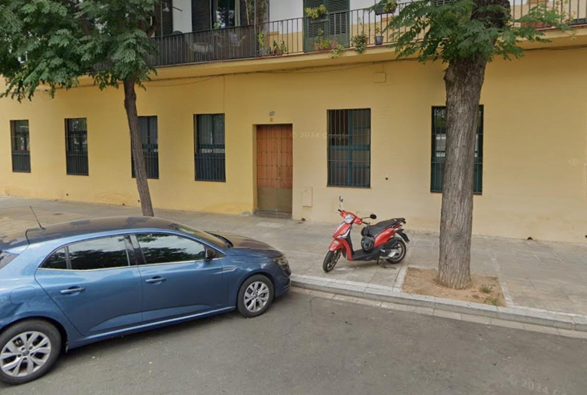 El inmueble vendido es la antigua portería del número 7 de la calle José María Osborne.