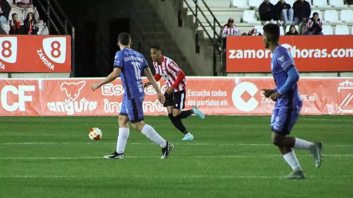 DIRECTO | Zamora CF - Ourense CF: sigue el estreno de Óscar Cano con nosotros