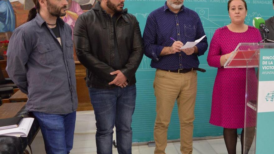 Representantes municipales de Ahora Rincón-Podemos, junto a la alcaldesa, Encarnación Anaya.