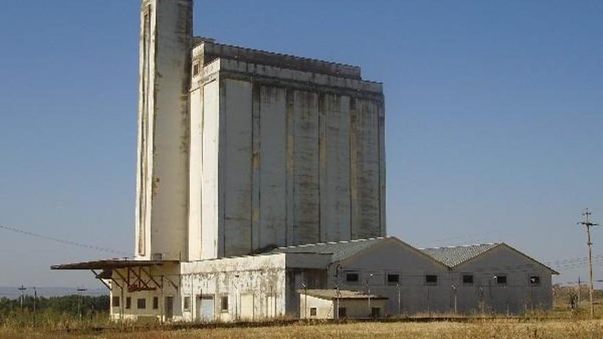 El ministerio saca a subasta 11 lotes de silos por 1,8 millones de euros