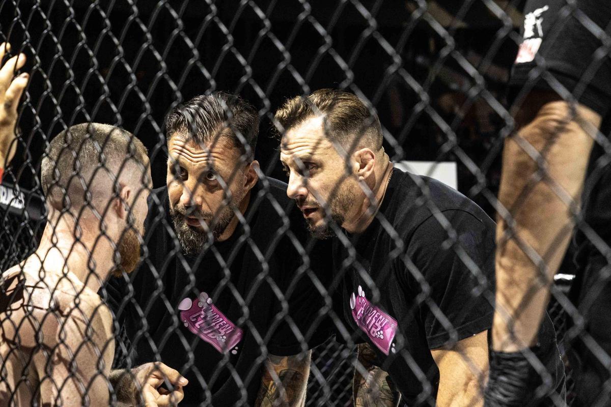 El espectáculo WAR MMA desata la locura en Plaza de Toros de Alicante El espectáculo WAR MMA desata la locura en Plaza de Toros de Alicante