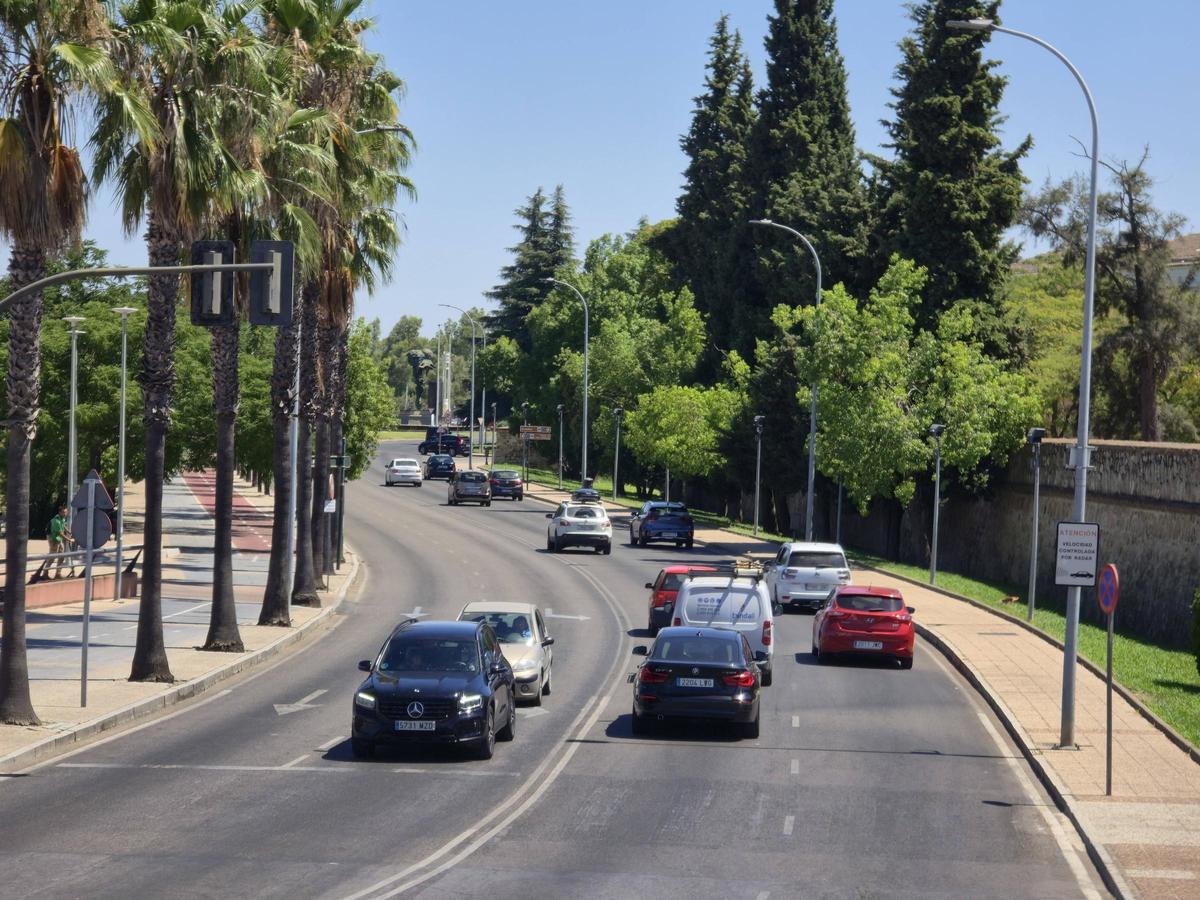 Tramo de la circunvalación Reina Sofia de Badajoz en el que se construirá un parking disuasorio subterráneo.