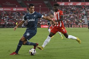 El Girona es desperta tard a Almeria i cau als llocs de descens