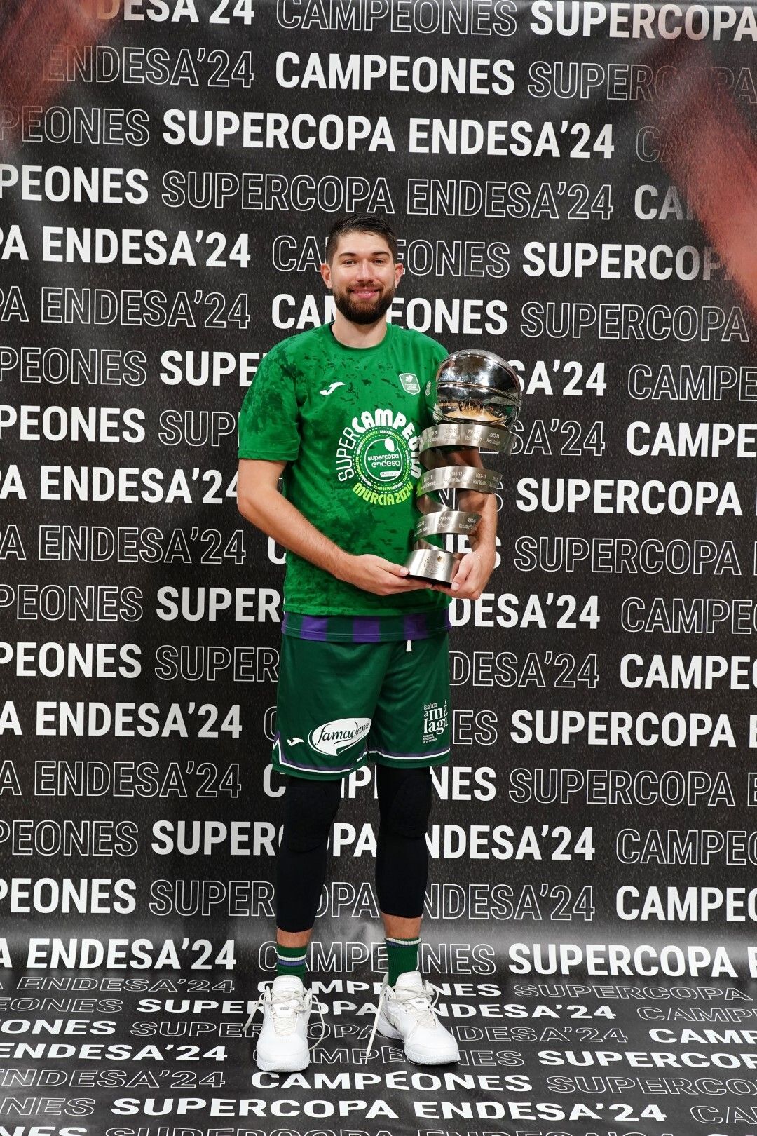 Sesión de fotos al Unicaja como campeón de la Supercopa de España 2024, tras derrotar al Real Madrid