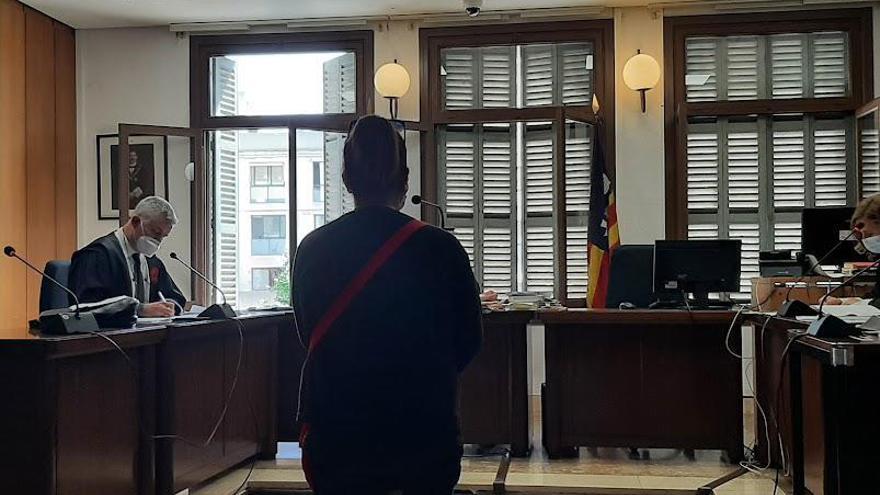 El Supremo confirma la condena de tres años de cárcel a una paciente por atacar a una médica en Palma