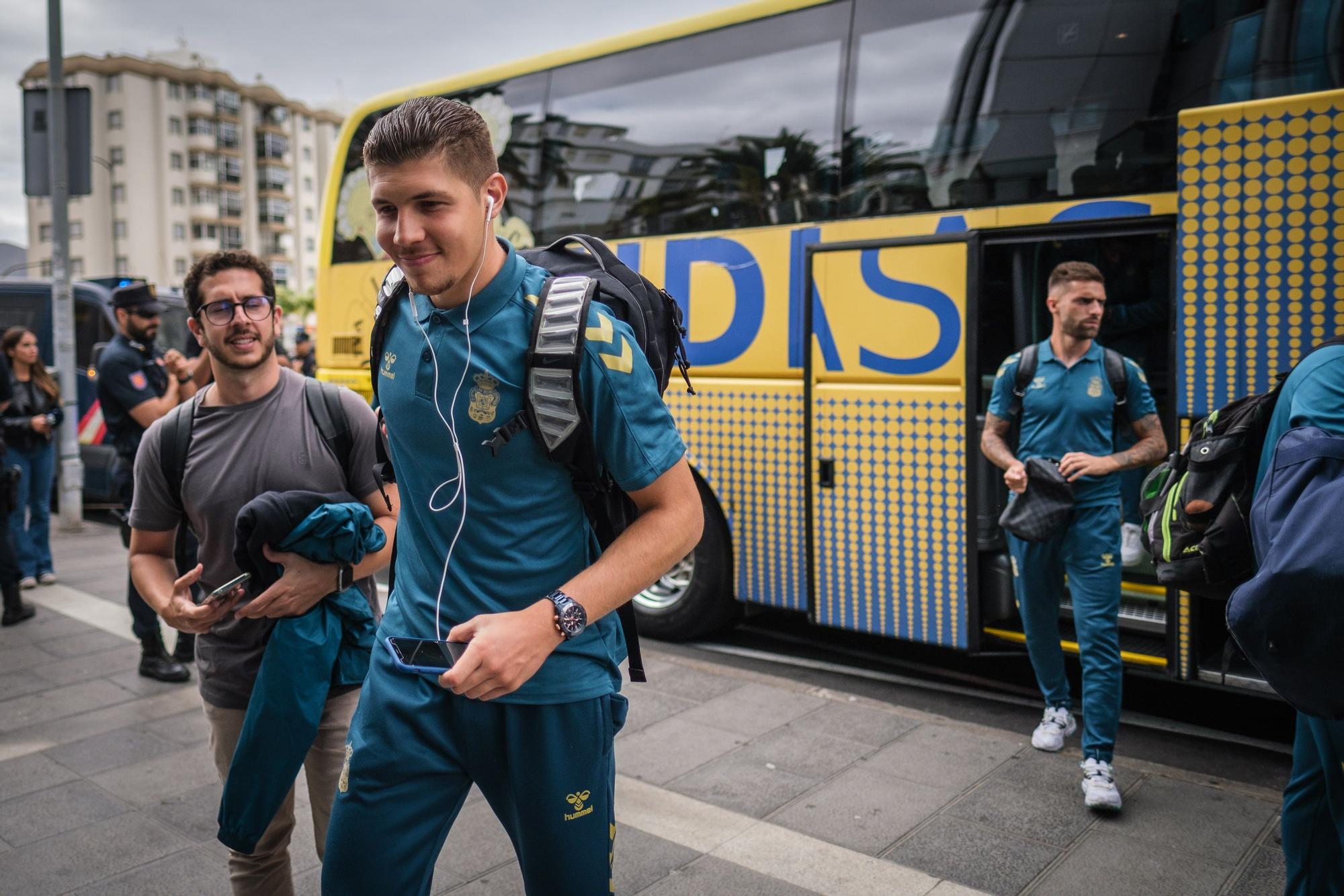 Ambiente previo del playoff entre CD Tenerife-UD Las Palmas