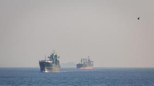 Els EUA inicien el seu bloqueig de l’estret d’Ormuz i l’Iran acusa Trump de "pirateria"