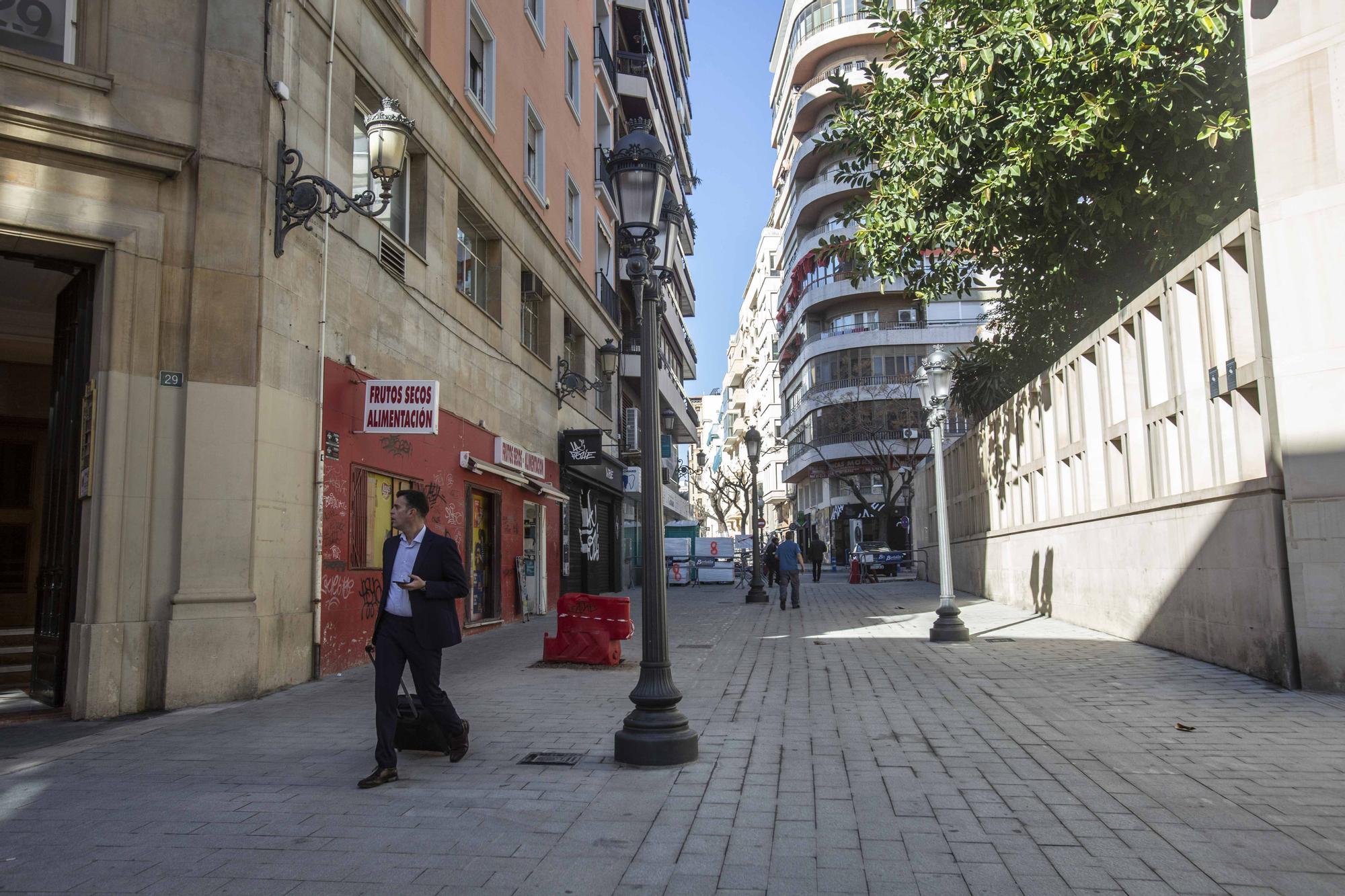 Así queda la calle Constitución tras su peatonalización