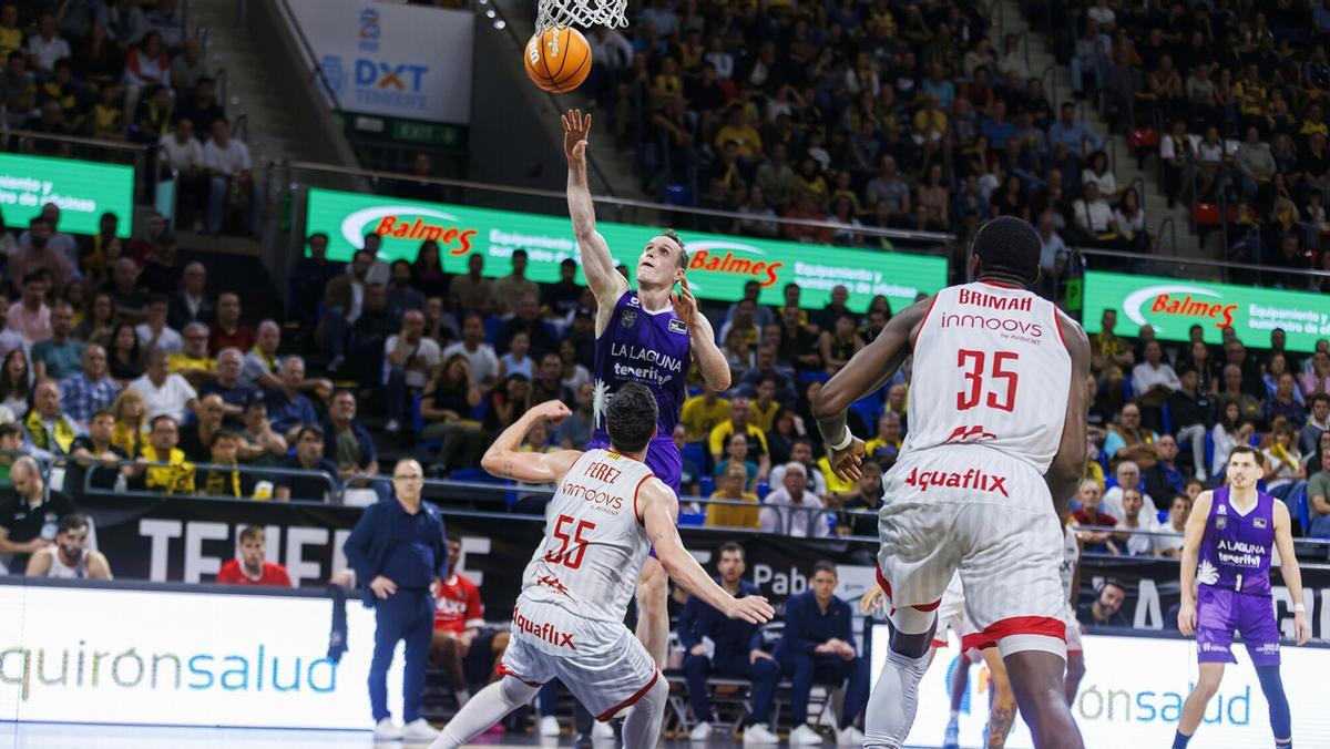 Huertas anotó 20 puntos ante el BAXI Manresa y alcanzó las 3.000 asistencias