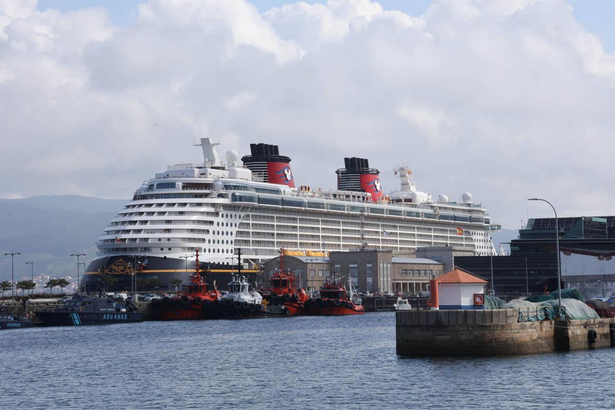 Una treballadora del creuer Disney Dream denuncia un suposat enverinament per part d'una  companya