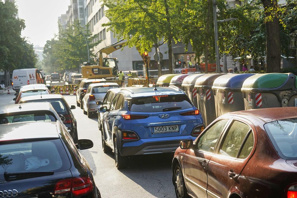 Cues al carrer de la Creu de Girona