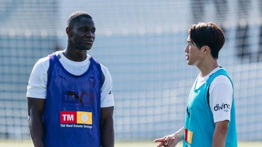 El Valencia CF viaja al 'stage' de Girona: jugadores, descartes y primer amistoso