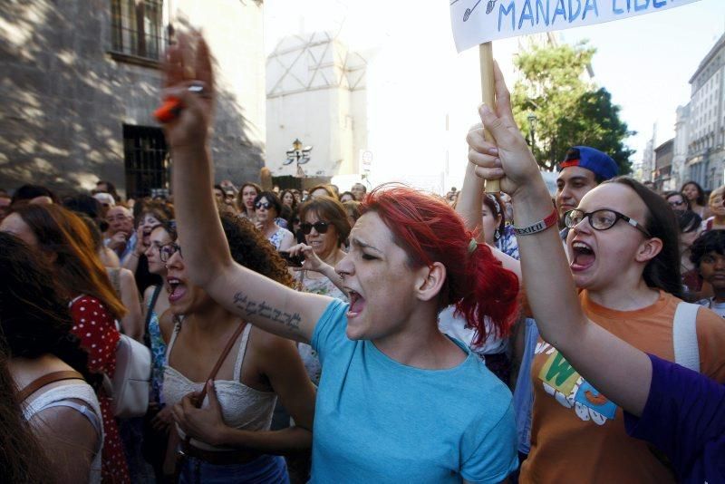 Manifestación contra la puesta en libertad de La Manada en Zaragoza