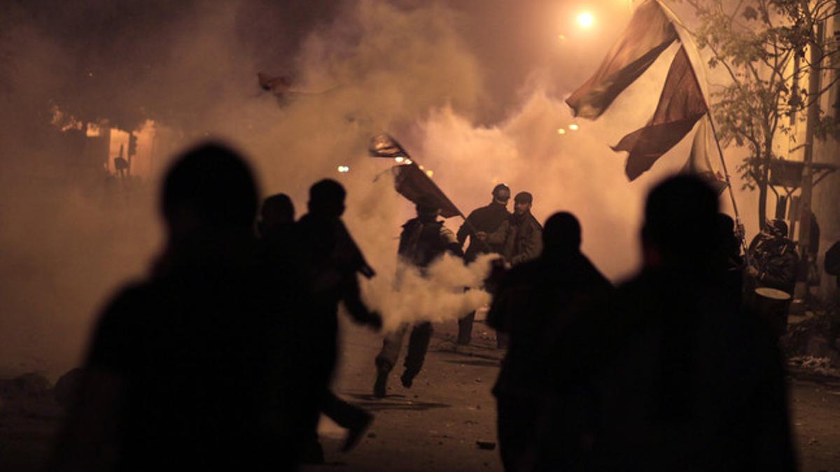Enfrentamientos en las calles de El Cairo, este jueves.