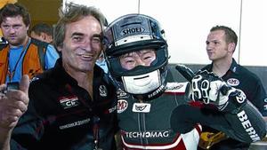 Gilles Bigot i Shoya Tomizawa, el 14 de març, al guanyar a Bahrain.