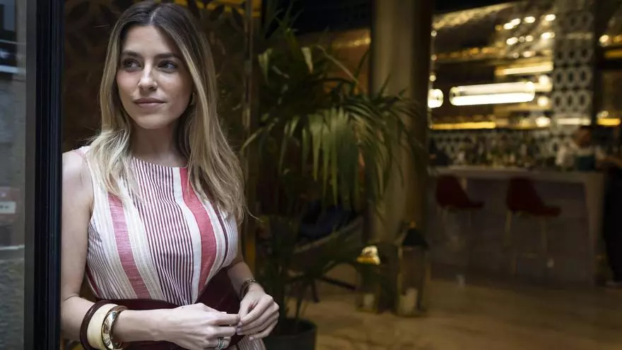 Nat Cebrián, 'influencer' y asesora de imagen: "Recurrimos demasiado al negro y es un color que no favorece a casi nadie"
