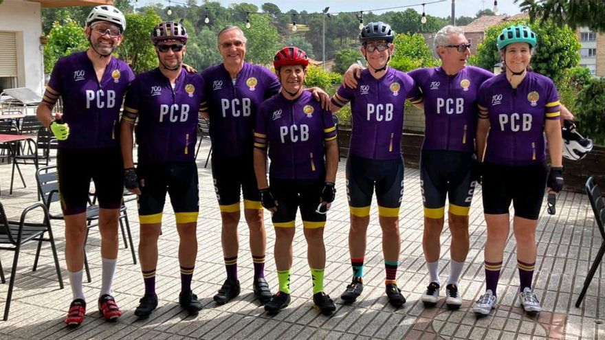 La penya ciclista Bonavista de Manresa estrena la nova equipació del centenari a l’Alt Empordà