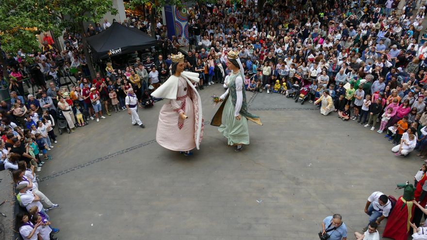 La nostàlgia radiofònica protagonitza el pregó de les Fires i Festes de la Santa Creu