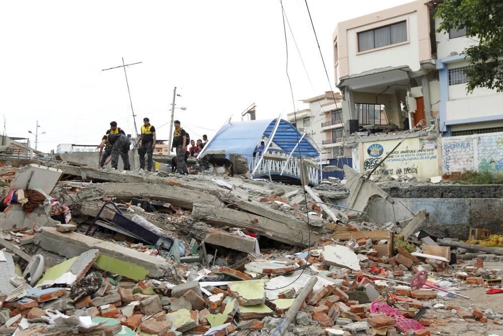Un terremoto de 7,8 grados ha causado decenas de muertos en Ecuador.