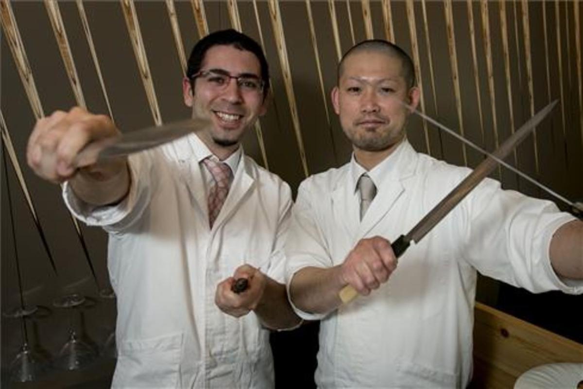 Toni Durban y Daisuke Kigawa con los cuchillos en Futami. Foto: Ferran Nadeu