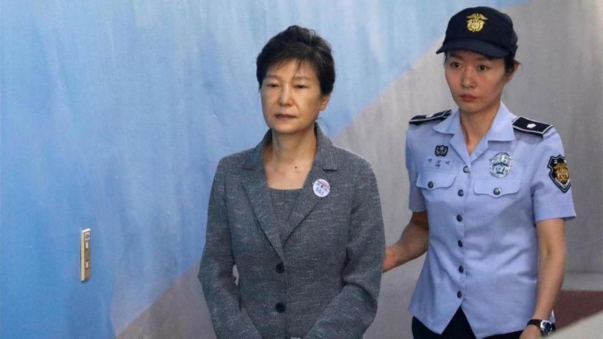 Condenada a 24 años de cárcel la expresidenta de Corea del Sur