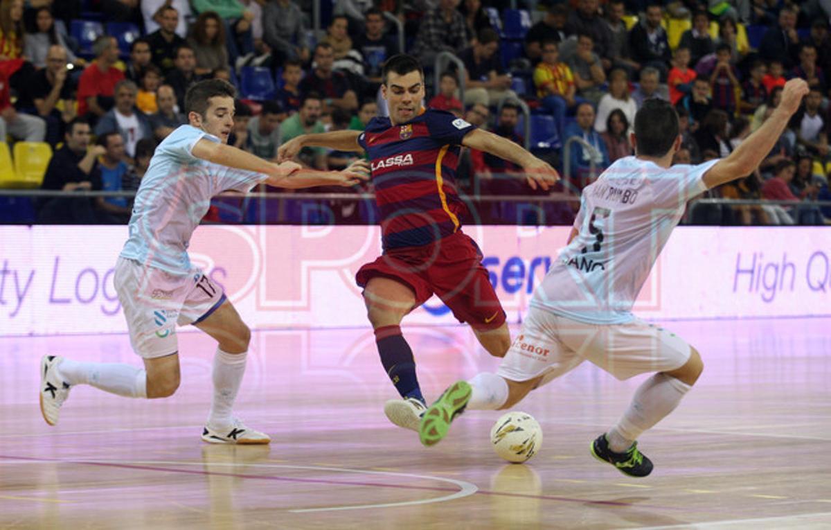 FC Barcelona, 4 - Santiago Futsal, 2 FC Barcelona, 4 - Santiago Futsal, 2