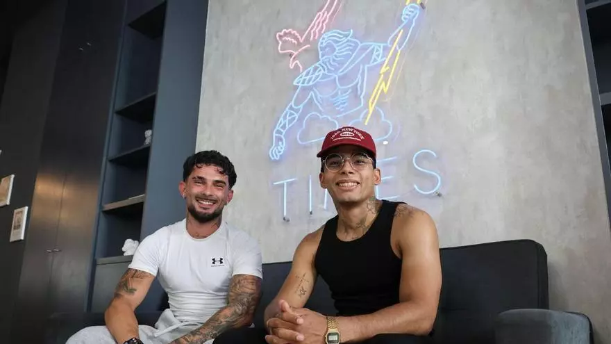 Las barberías viguesas se reinventan en las redes sociales