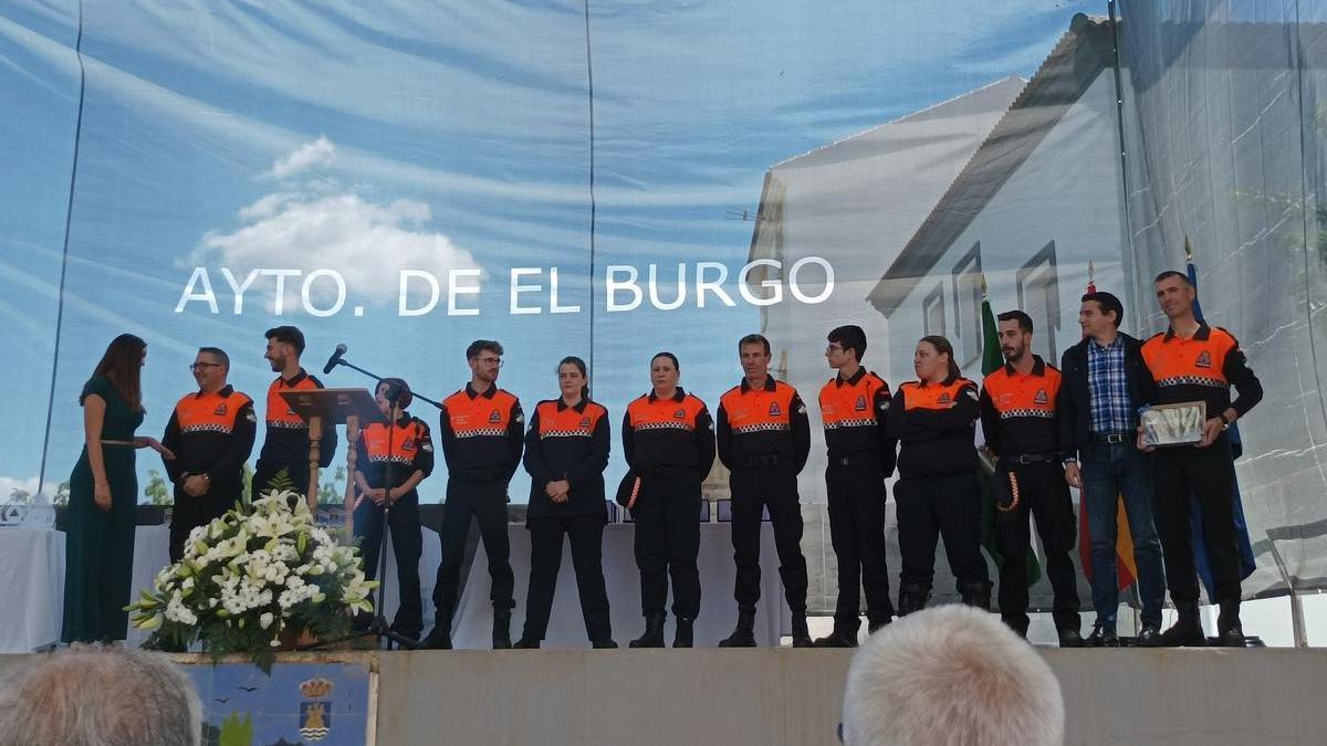 Miembros de Protección Civil reciben un homenaje en El Burgo.