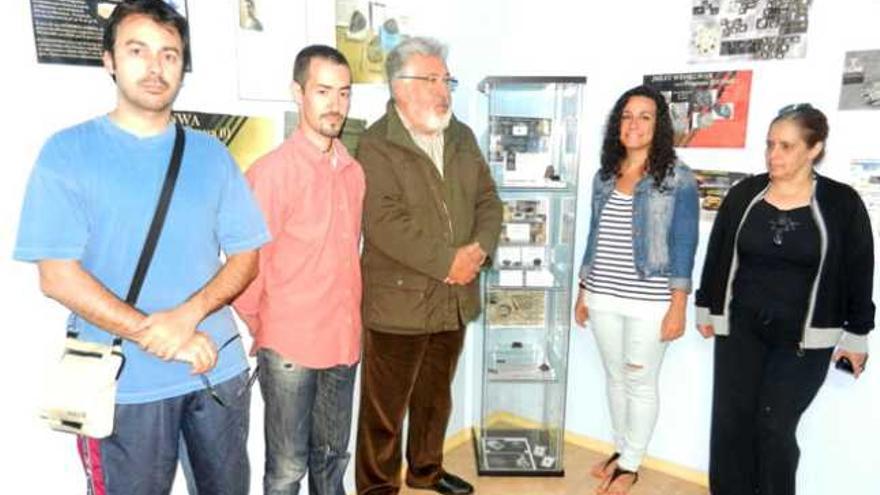 Ismael Tejera, José García, Mario Villanueva, Luz Vilavert y Georgina Falcón, en la apertura de la exposición. | yaiza socorro