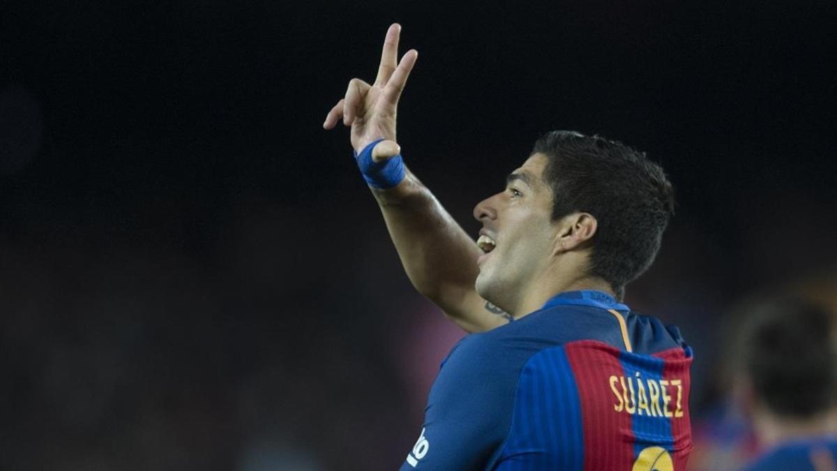 Suárez celebra el 1-0 del Barça.