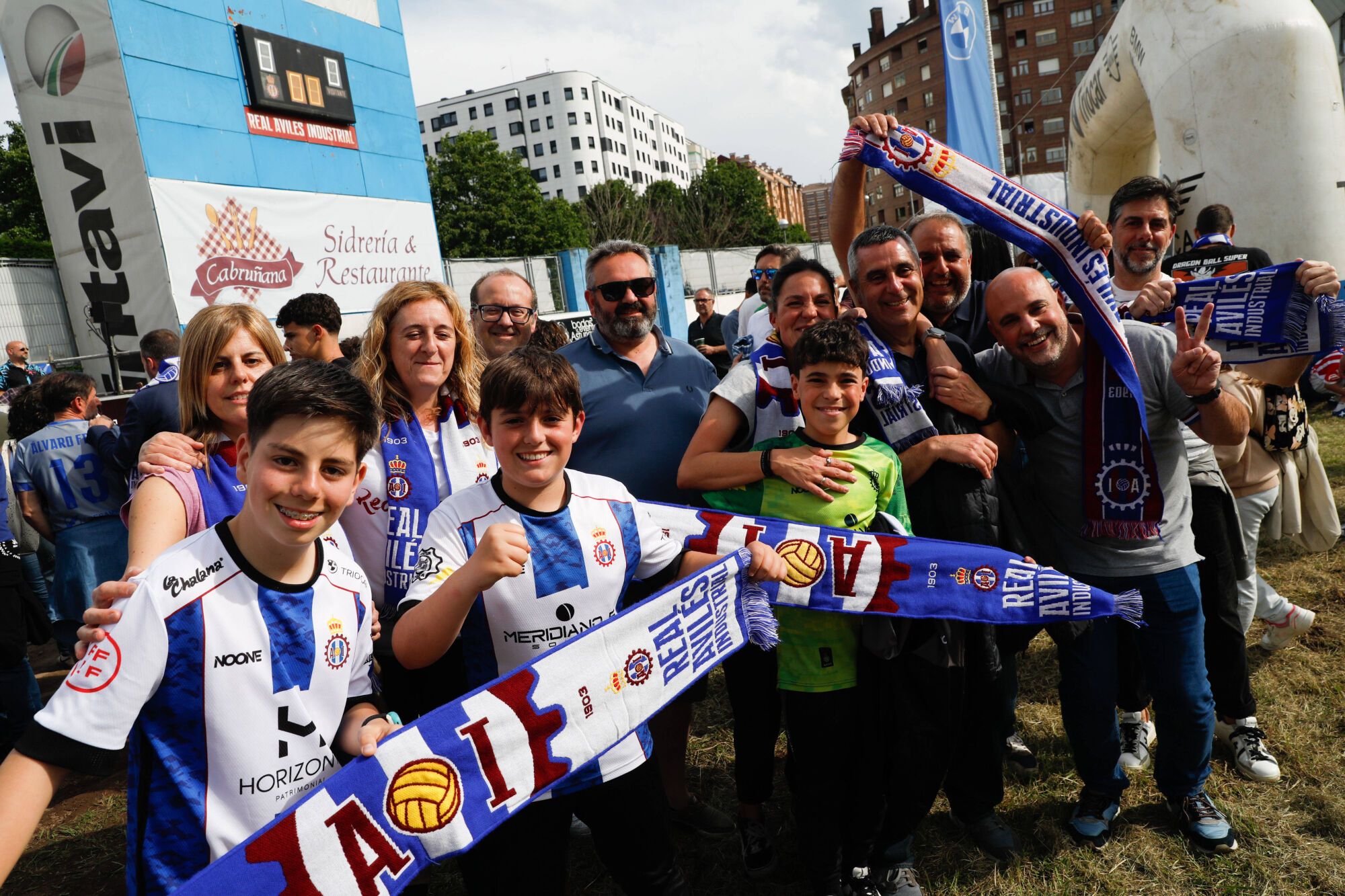 EN IMÁGENES: Ammbientazo en el play-off del Real Avilés contra el Antoniano