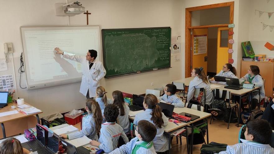 La cooperativa San Pedro Apóstol, primer y único colegio concertado reconocido como Centro de Calidad Educativa