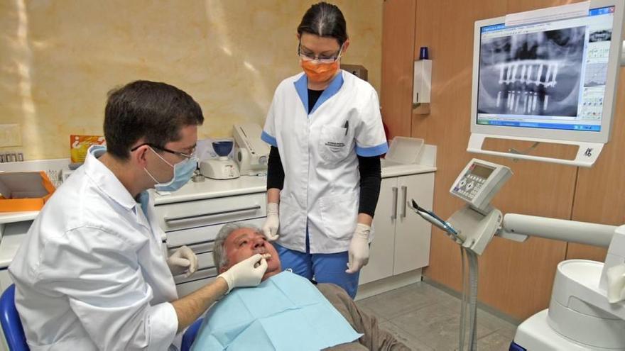 Los dentistas de la Región se han sumado en gran número a la campaña para revisiones bucales.