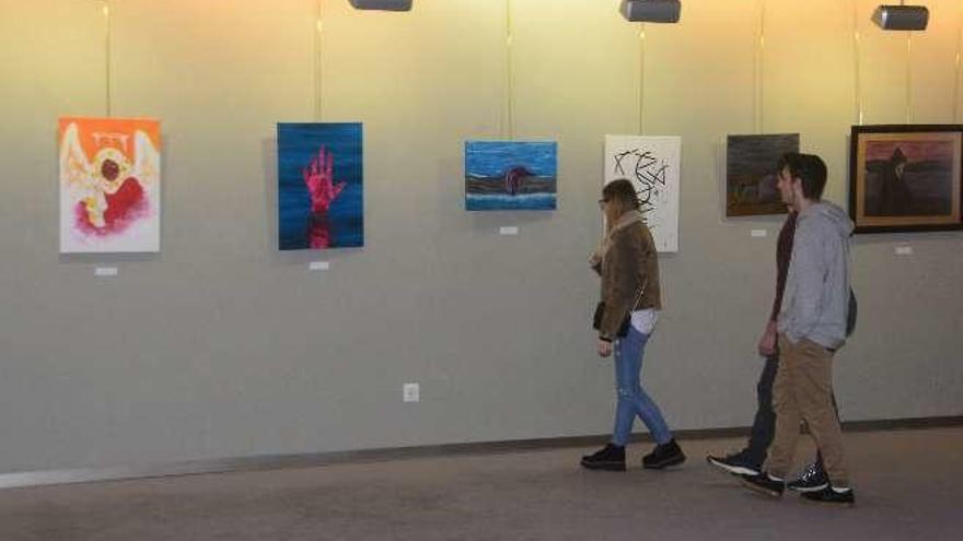 Algunas de las pinturas que se pueden ver en la exposición, que estará abierta hasta el día 26 de este mes.  // Gonzalo Núñez