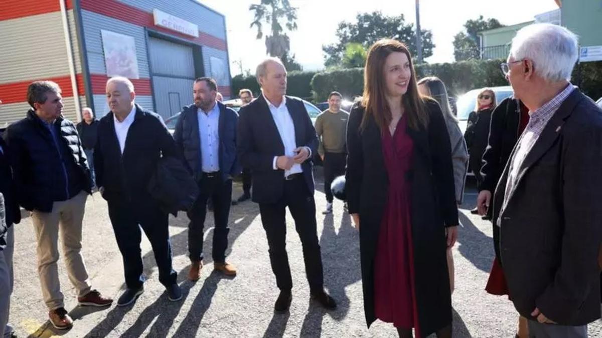 Una de las reuniones entre empresarios y representantes de la Xunta y el Concello.
