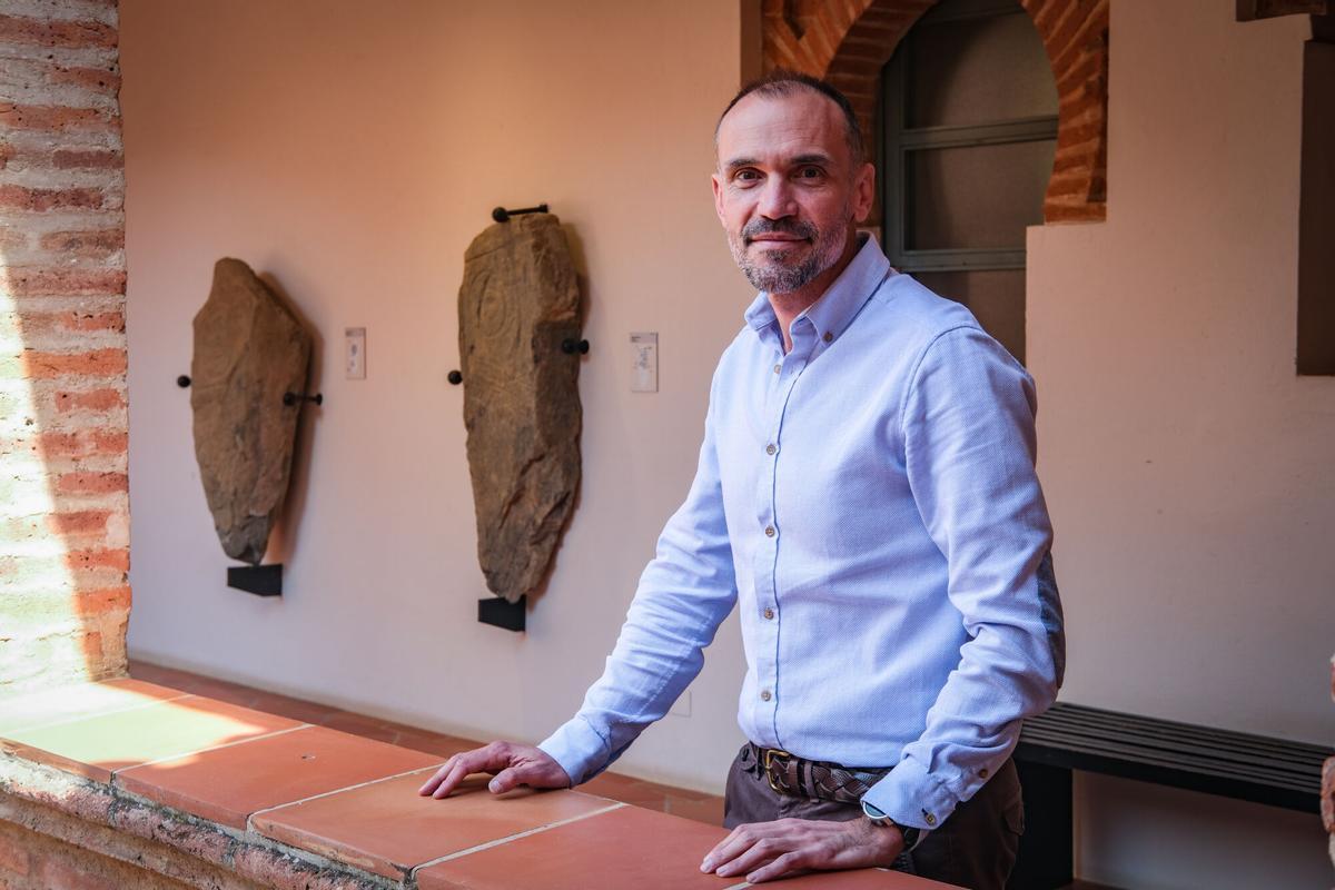 BADAJOZ. JAVIER HERAS, DIRECTOR  DEL MUSEO ARQUEOLOGICO,