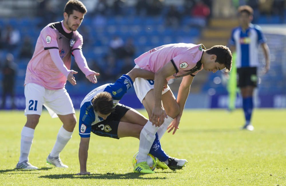 El Hércules desperdicia la ocasión y no pasa del empate ante el AE Prat.