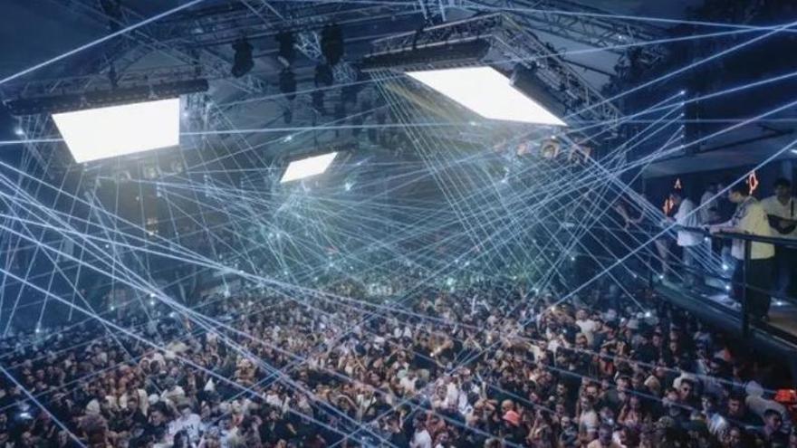 La estrella de un 'reality' británico acaba en Baleares tras comprar los vuelos unas horas antes de fiesta en Londres