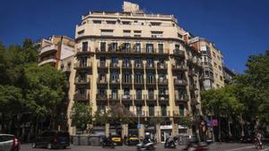 Barcelona estudia subvencionar remuntes en edificis privats