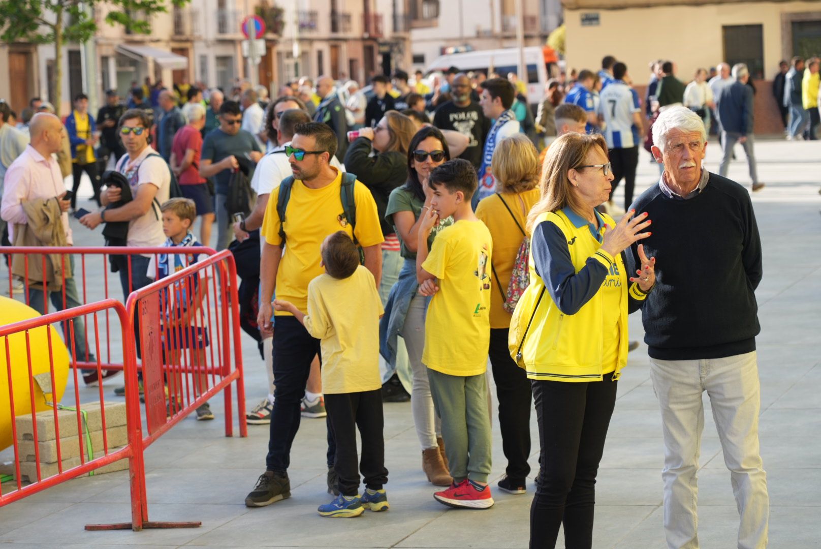 La afición del Villarreal en el partido contra el Espanyol en La Cerámica